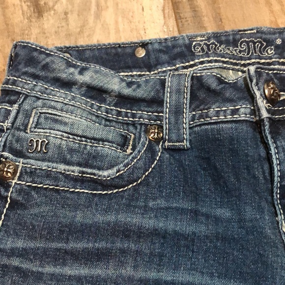 π₯³HPπ₯³ Miss Me Soaring Angel Wing Capris - Picture 9 of 12